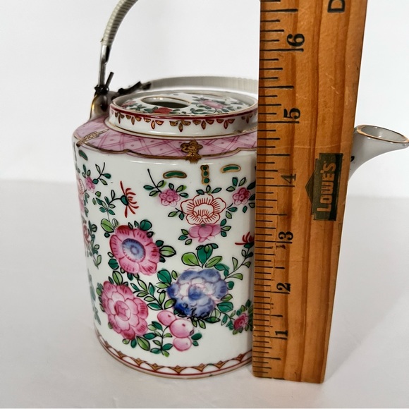 Vintage Japanese Tea Pot Lowestoft Hand Painted White with Flowers - Picture 7 of 16